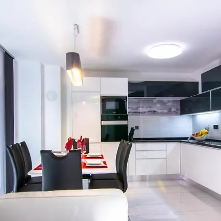 Apartman Paola *
