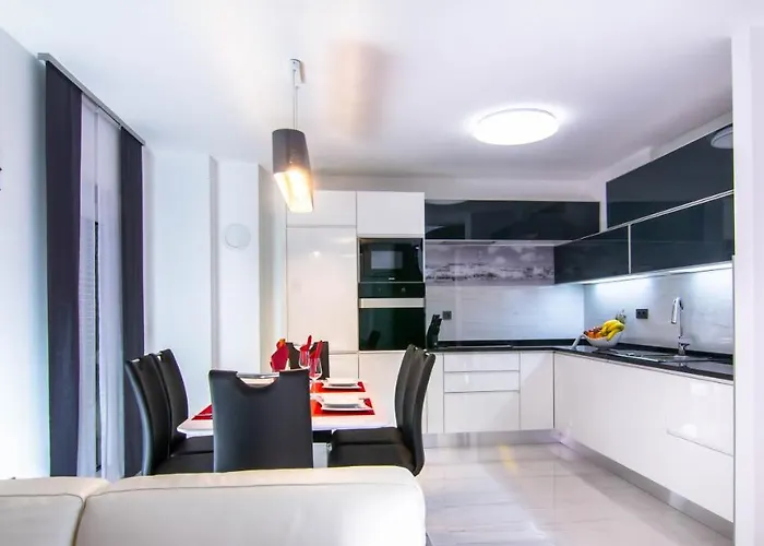 Apartman Paola *